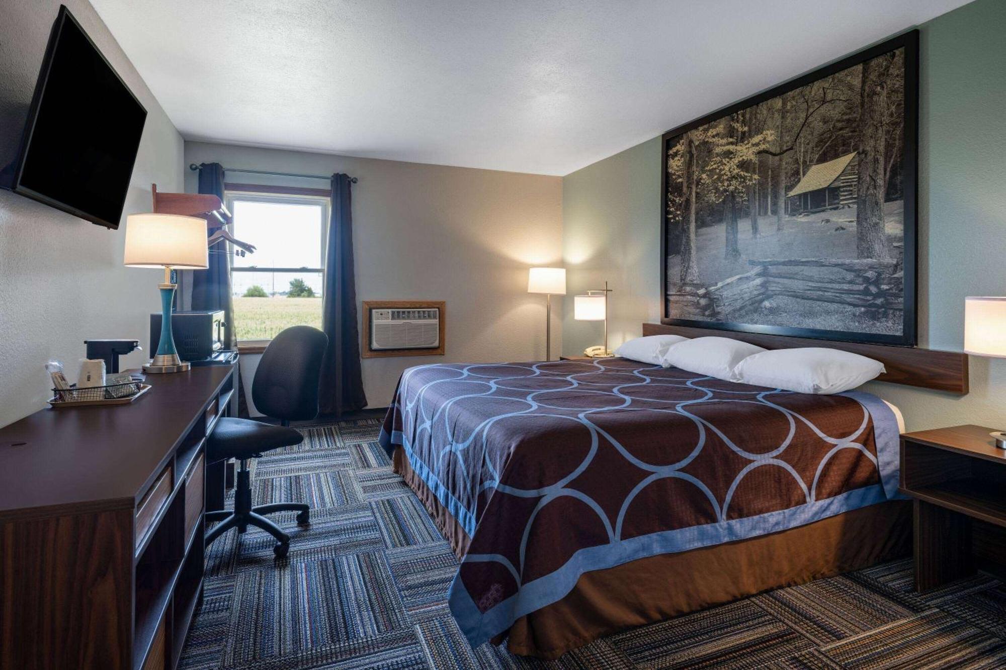 Super 8 By Wyndham Mattoon Hotel Exterior photo